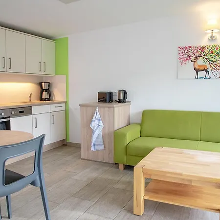 Bungis Ferien Direkt Am Grimnitzsee, Karree 01 Ferienhaus