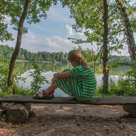 Bungis Ferien Direkt Am Grimnitzsee, Karree 01 Ferienhaus