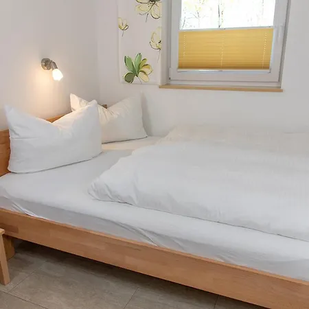 Ferienhaus Bungis Ferien Direkt Am Grimnitzsee, Karree 01